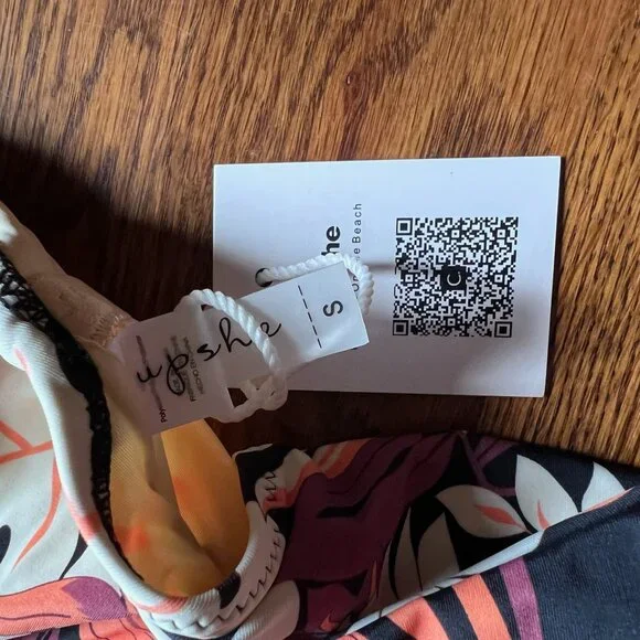 NWT SOLD OUT STYLE Cupshe Floral Print Plunging One Piece Swimsuit Sz S - Picture 4 of 4